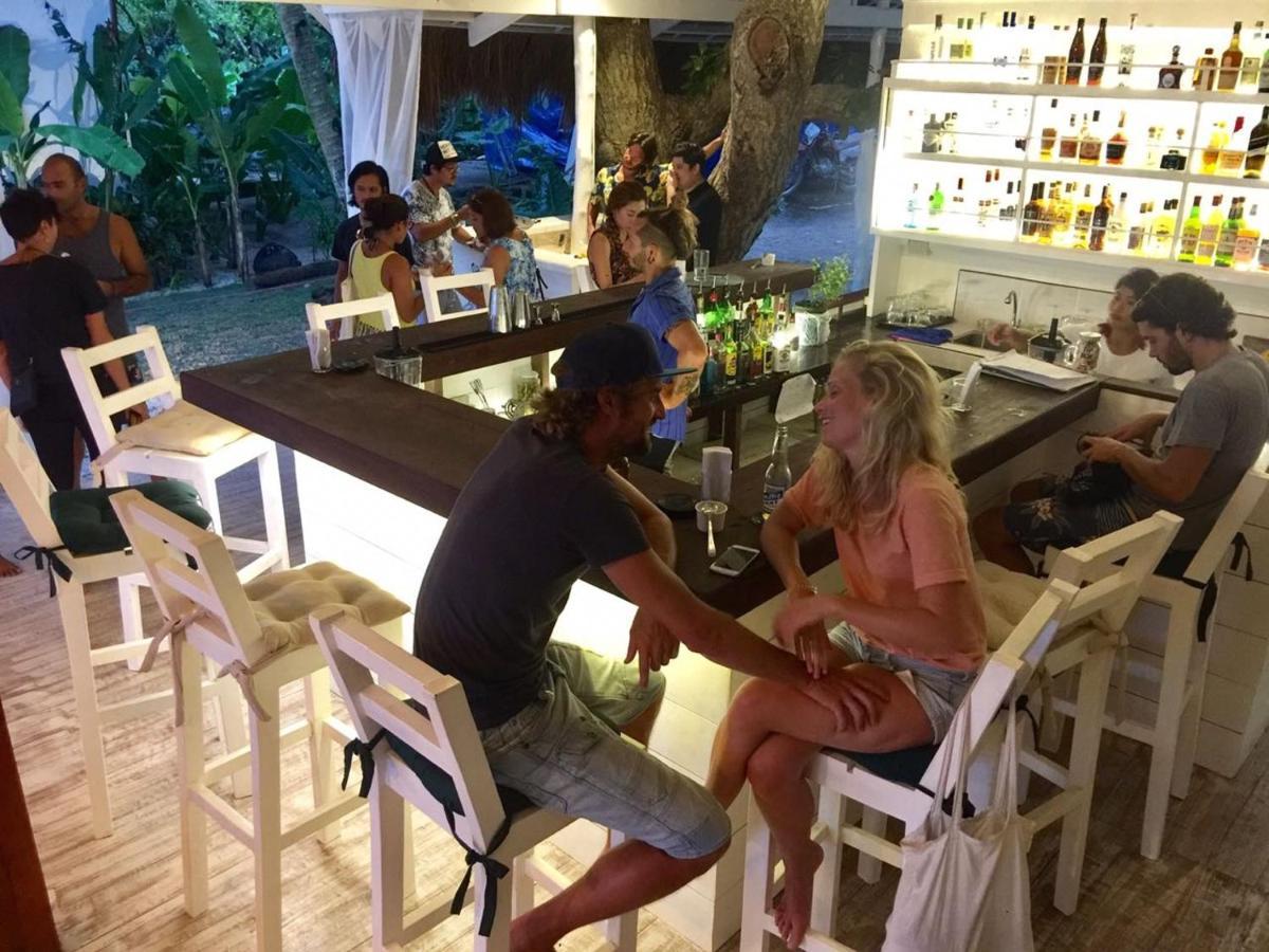 White Banana Beach Club General Luna  Esterno foto