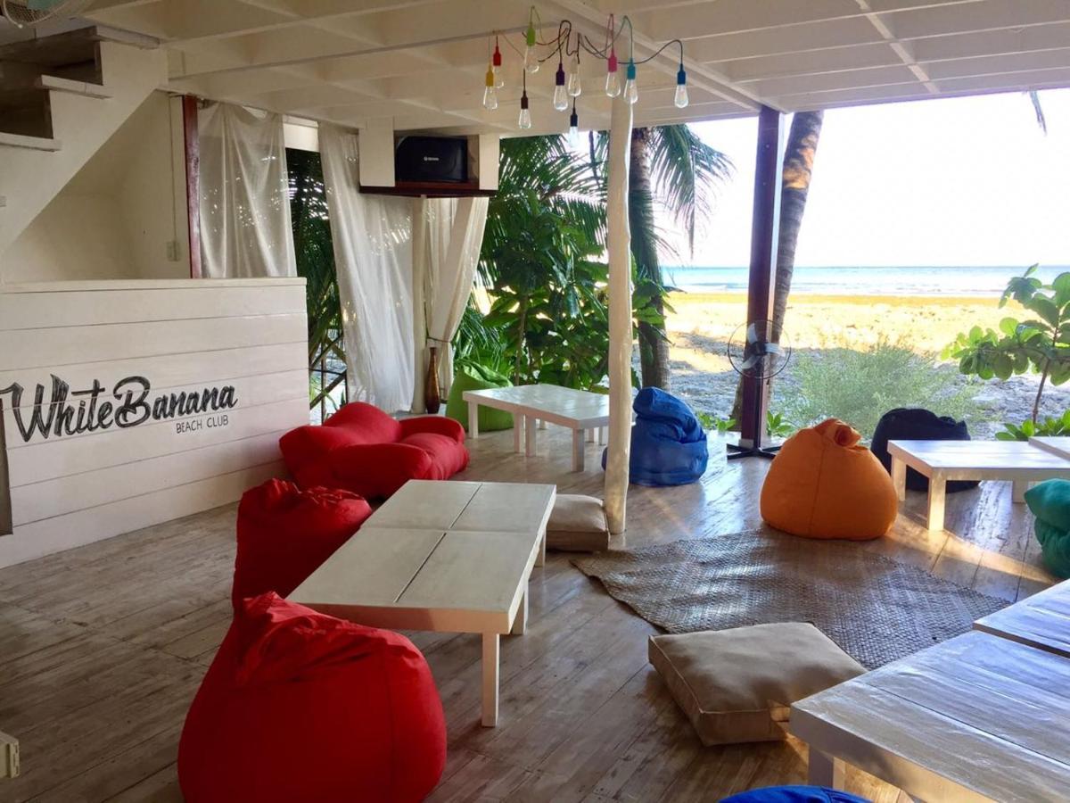 White Banana Beach Club General Luna  Esterno foto